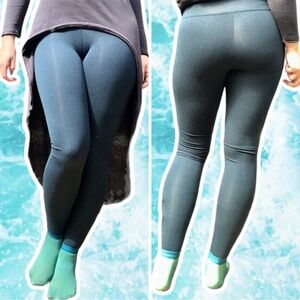 Victoria Sport Teal Yoga Leggings with Latticework Ankle Detailing, Size XS